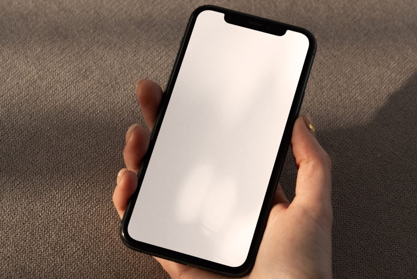 iPhone Mockup S06 14 preview 2