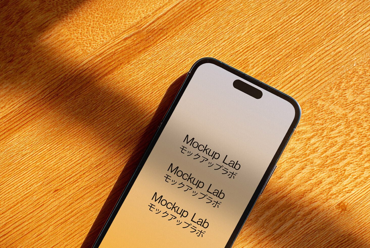 iPhone 05ML Mockup preview 3