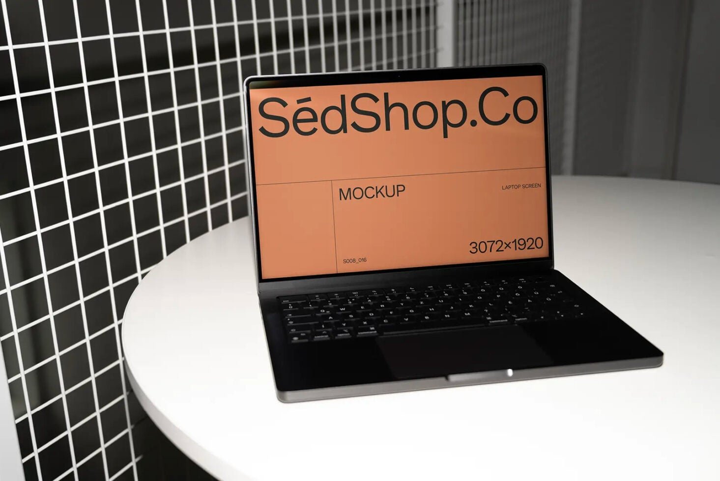 Macbook Mockup S008-016