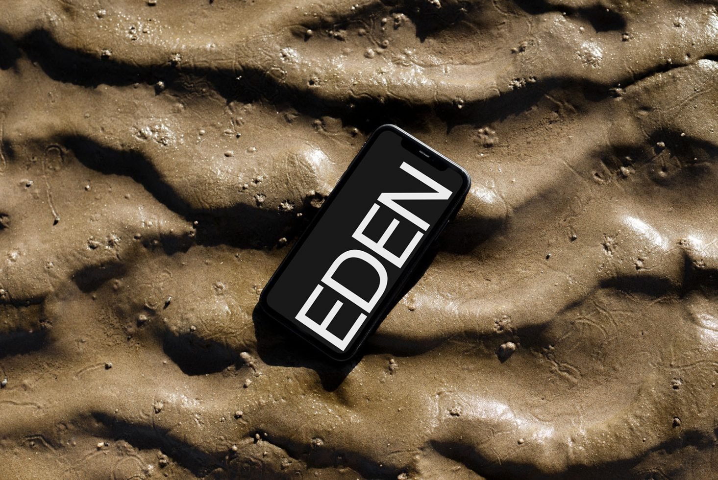 iPhone Mockup Eden 01 preview 3