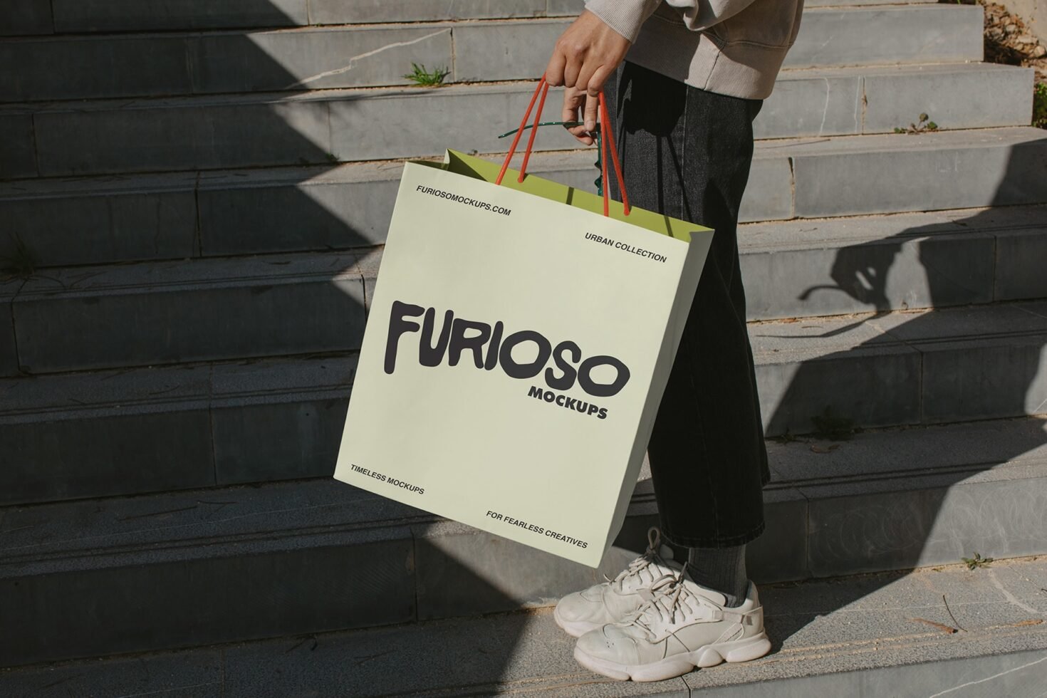 Shopping Bag Mockup 01UC