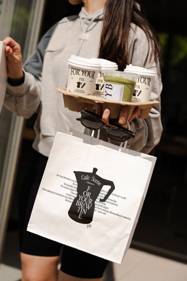 S#4 FYB Paper Bag 02 Mockup preview 5