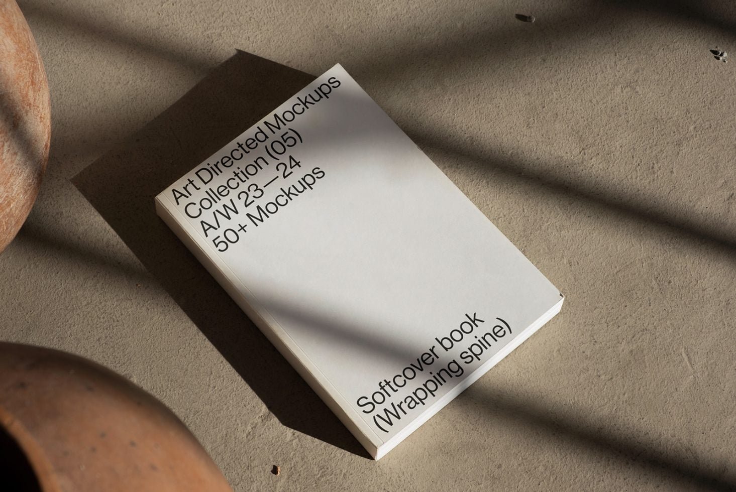 Book C05 Mockup 020