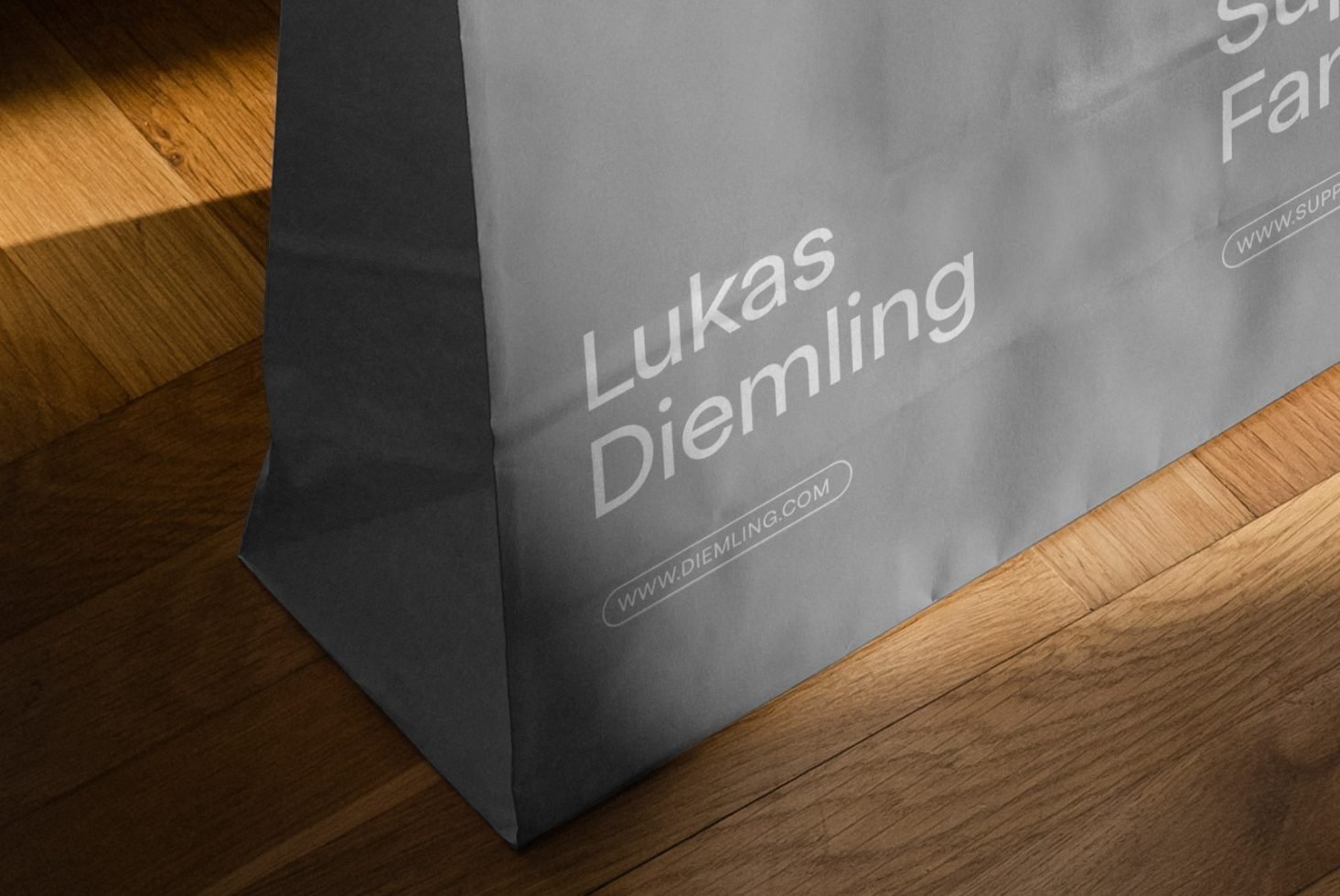 Paper Bag 01 Mockup preview 3