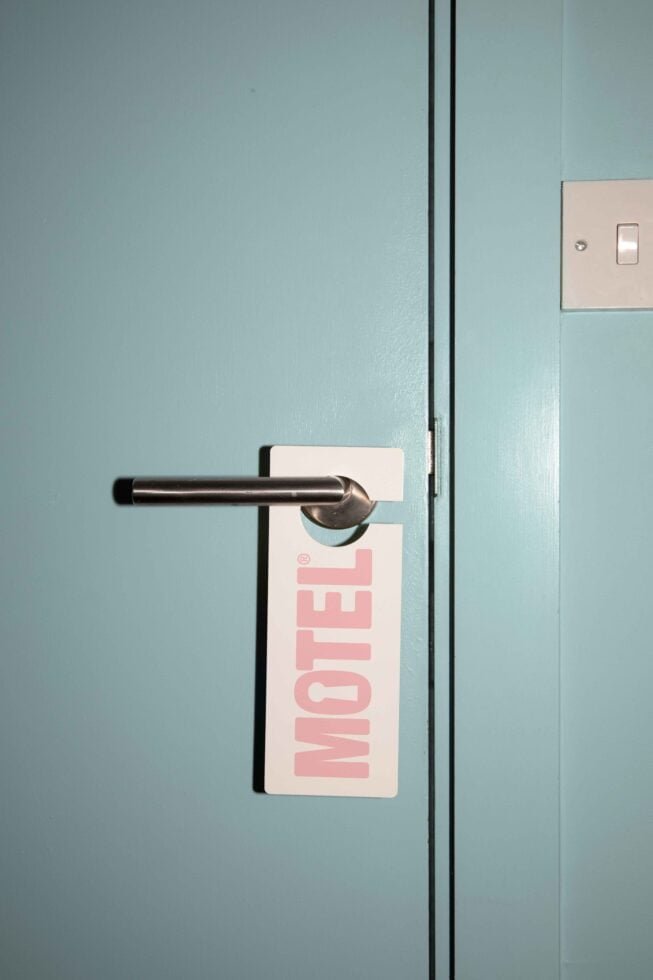 MOTEL DOORHANGER MOCKUP 03