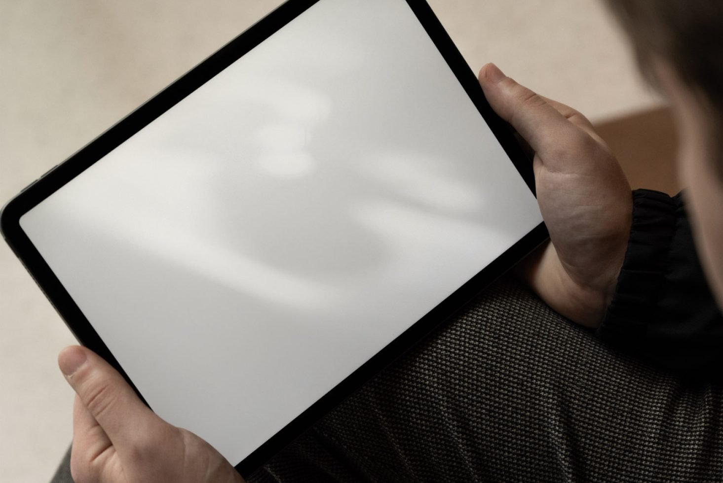 iPad  Mockup S06 02 preview 2