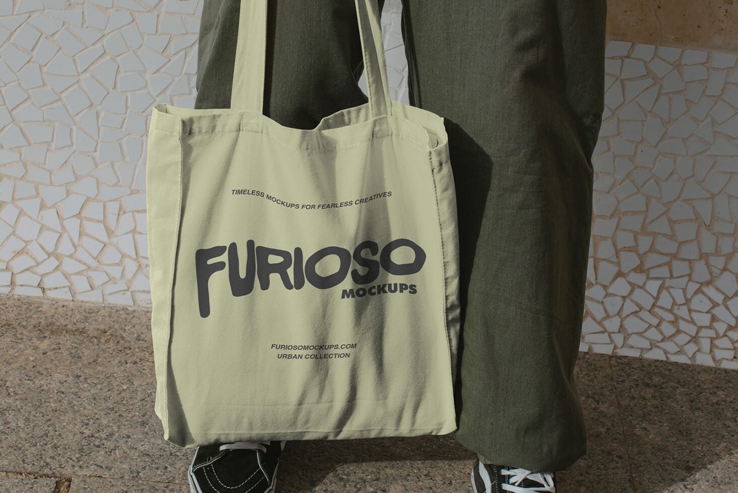 Tote Bag Mockup 02UC preview 1