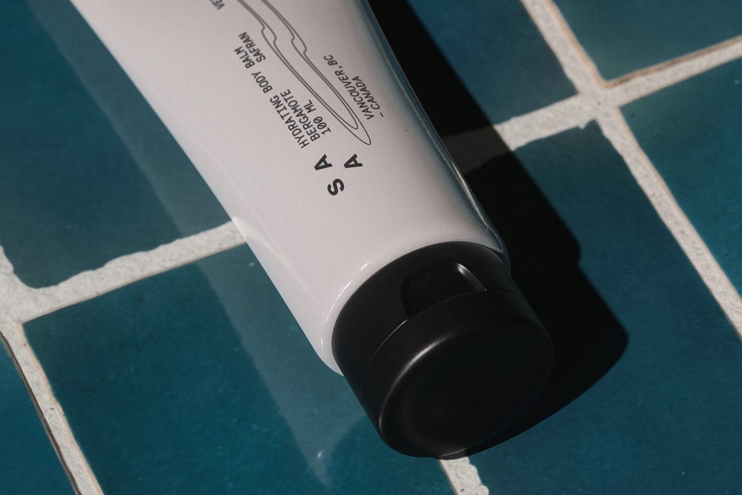 Tube Mockup 2 preview 4