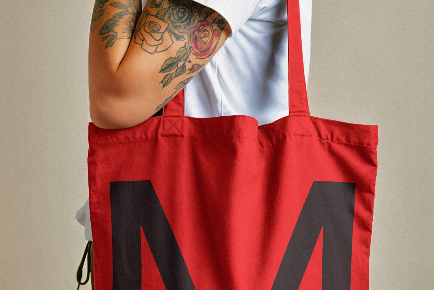 Tote Bag 01ML Mockup preview 2