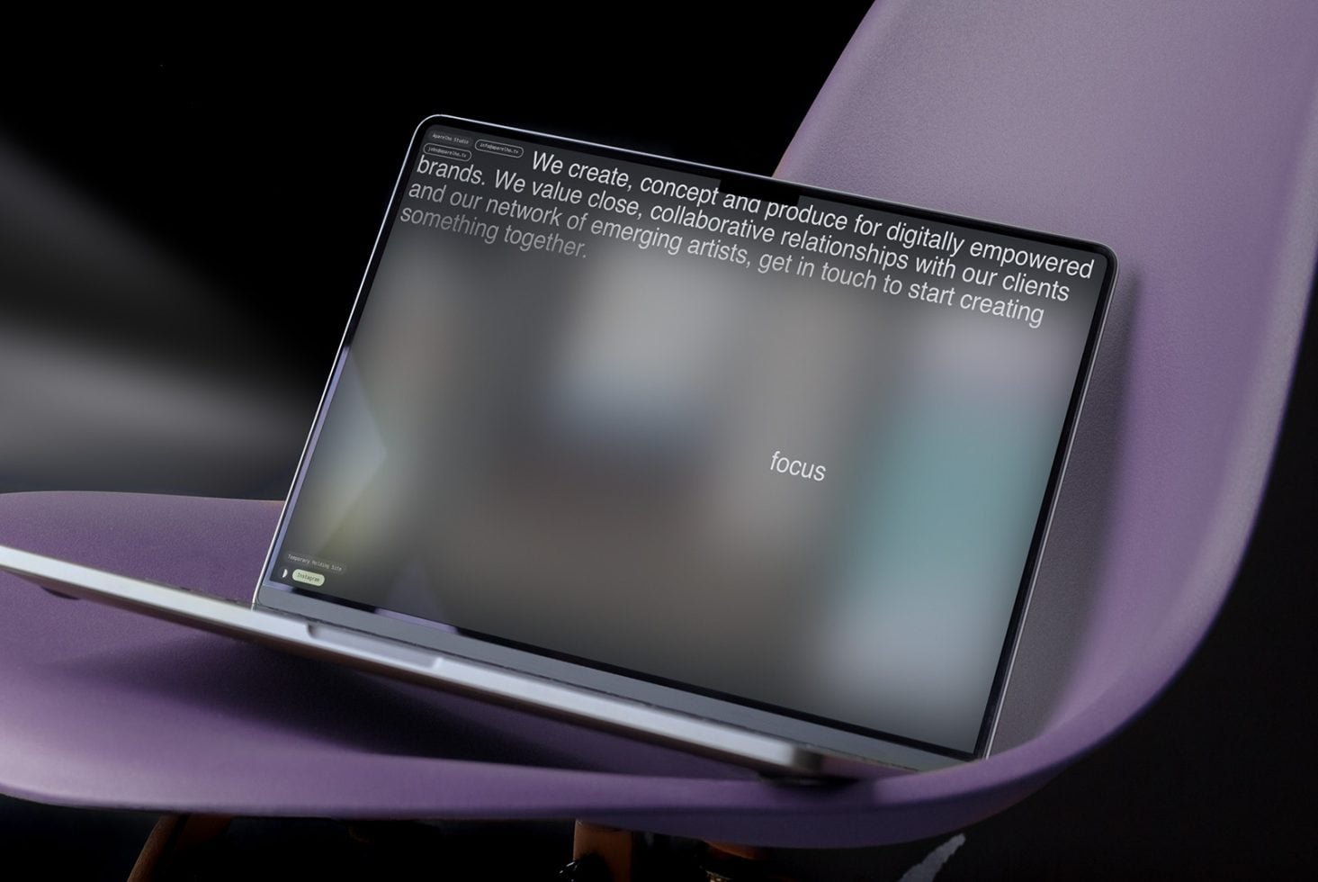 Macbook Mockup C04 001