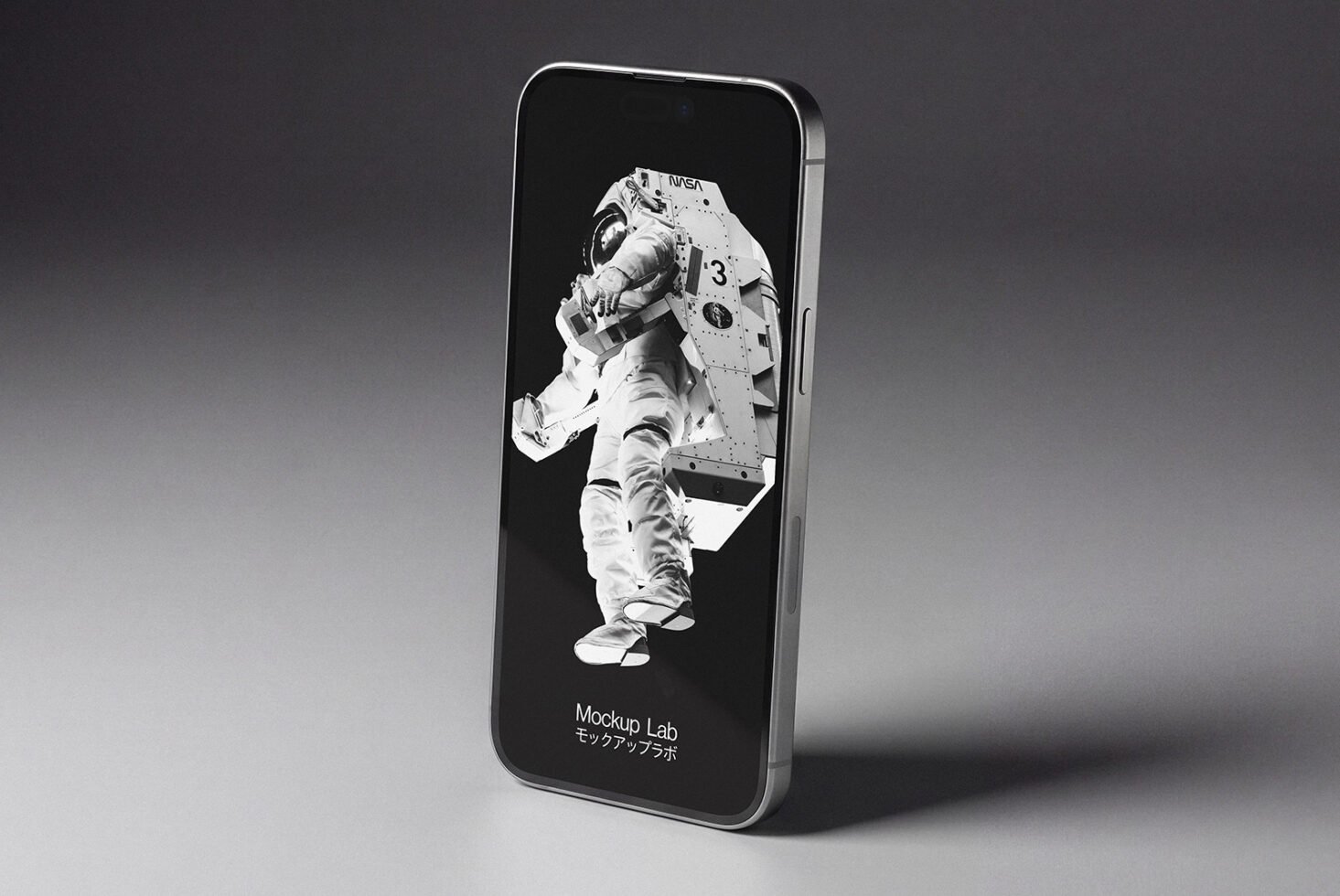 iPhone 14ML Mockup preview 2