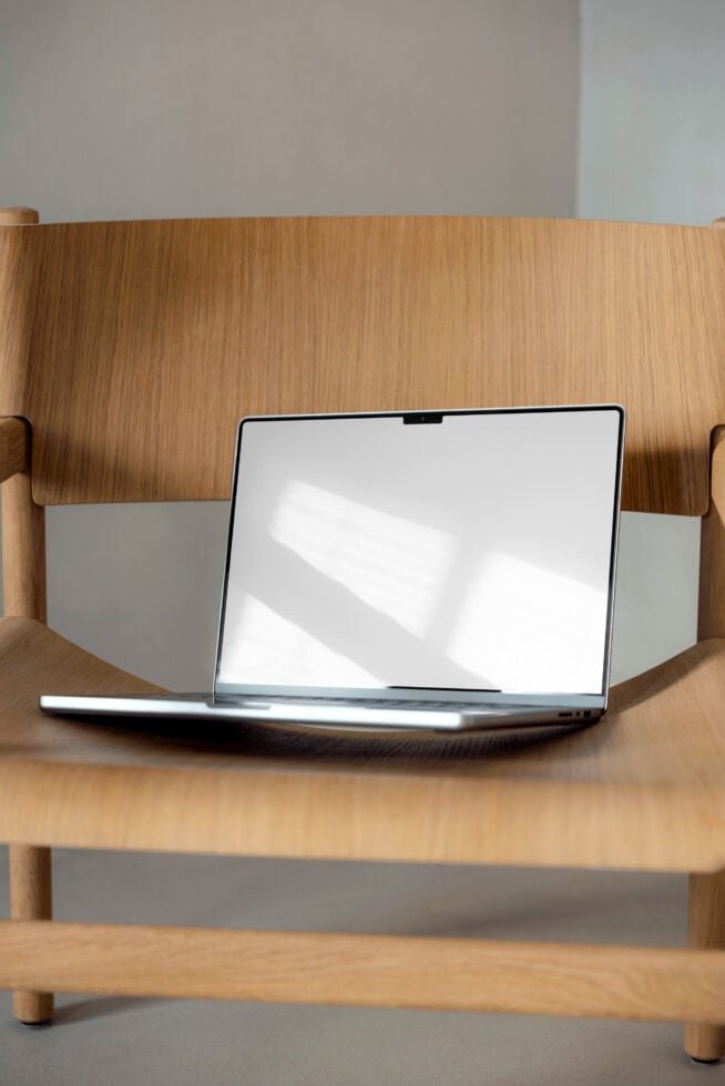 Macbook Mockup 012