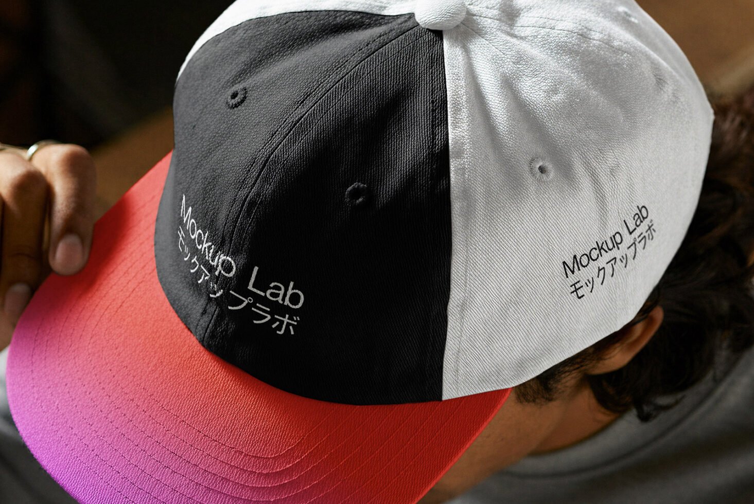 Cap 04ML Mockup preview 3