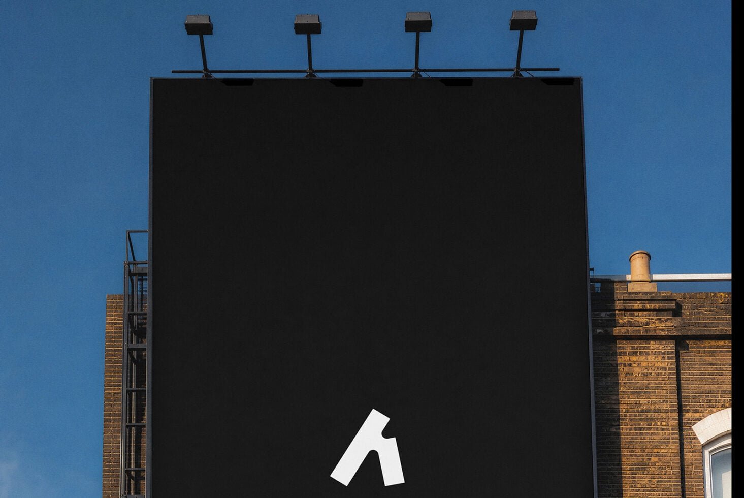 Billboard 65ML Mockup preview 2
