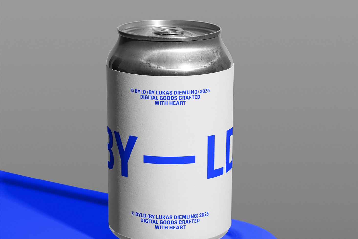Drink Can 01 Mockup preview 2