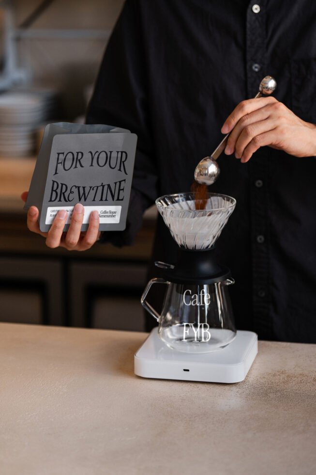 S#4 FYB Coffee Bag 01 Mockup preview 6
