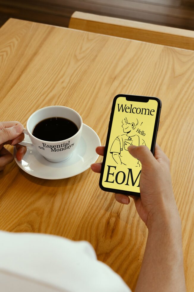 S#1 EoM iPhone Mockup preview 5