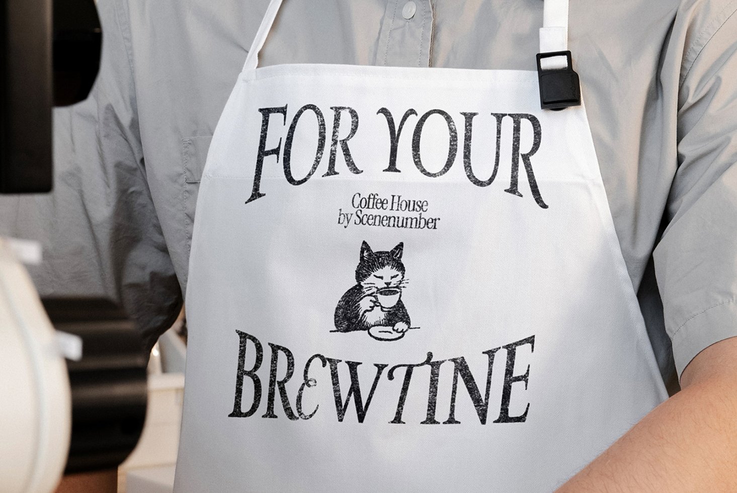 S#4 FYB Apron Mockup preview 2