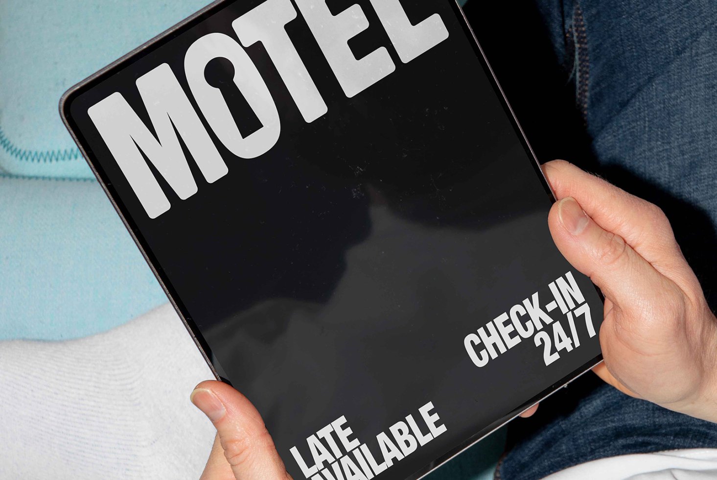 MOTEL TABLET MOCKUP 01 preview 2