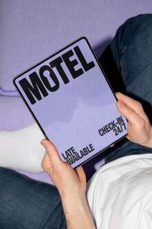 MOTEL TABLET MOCKUP 01
