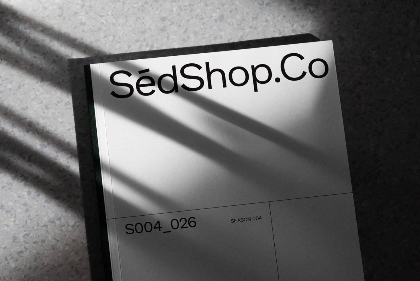 Book S04 Mockup 026