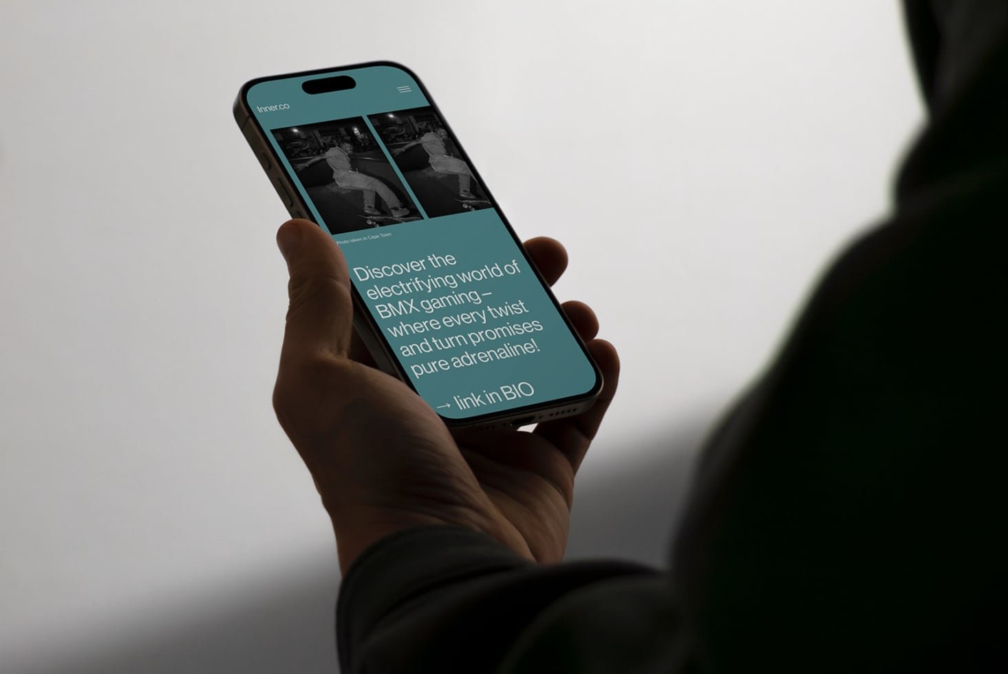 iPhone Mockup 022