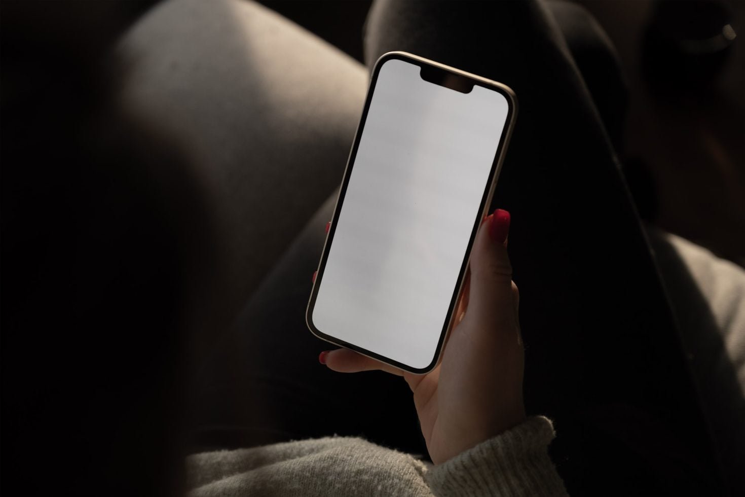 iPhone Mockup S06 22 preview 4