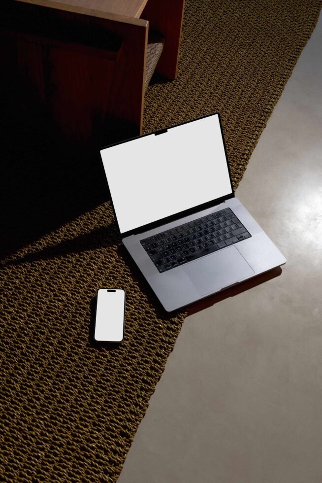 Macbook Mockup 023
