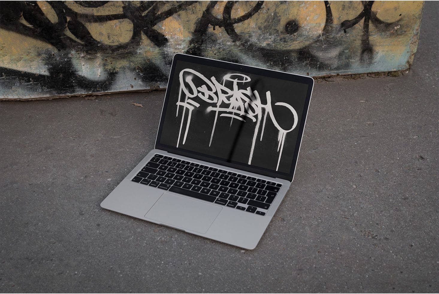 Macbook Mockup Brash 01