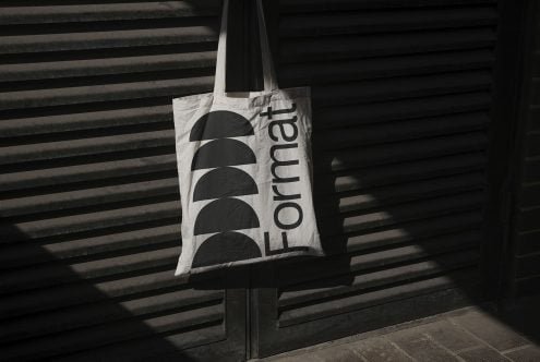 Format B2 Cloth Bag Mockup 04