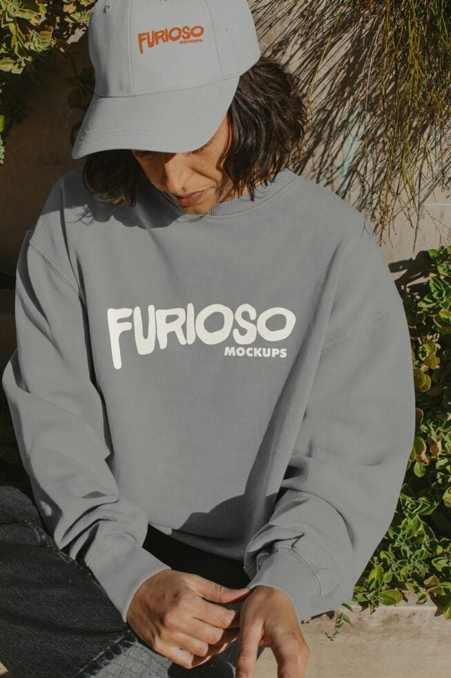 Sweatshirt Mockup 03UC
