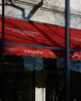 Awning 01 Mockup