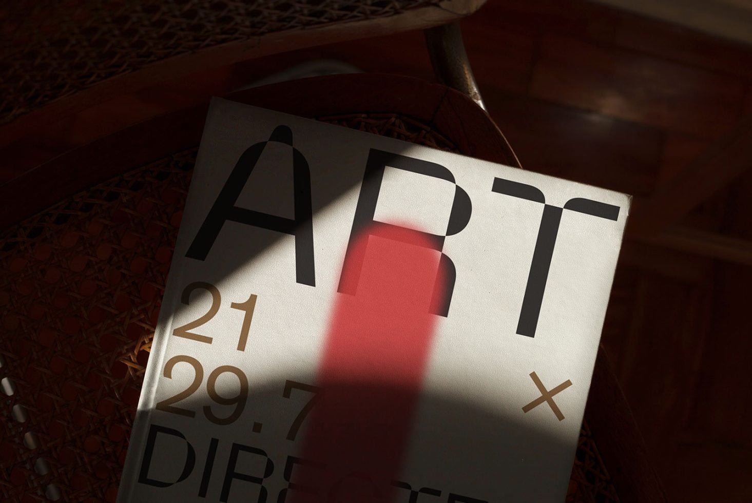 Book C01 Mockup 003