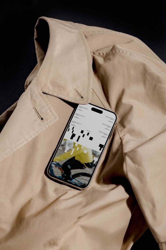 iPhone Mockup 048