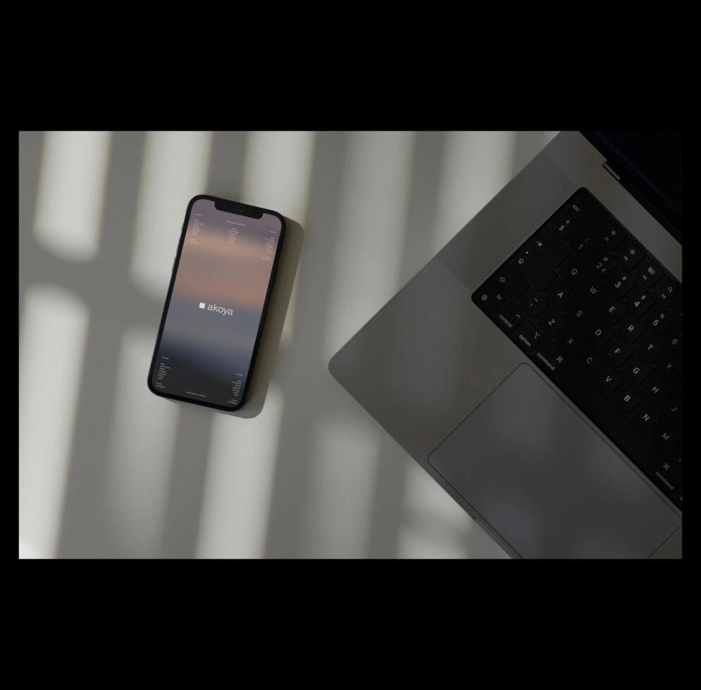 iPhone Mockup 09 preview 3