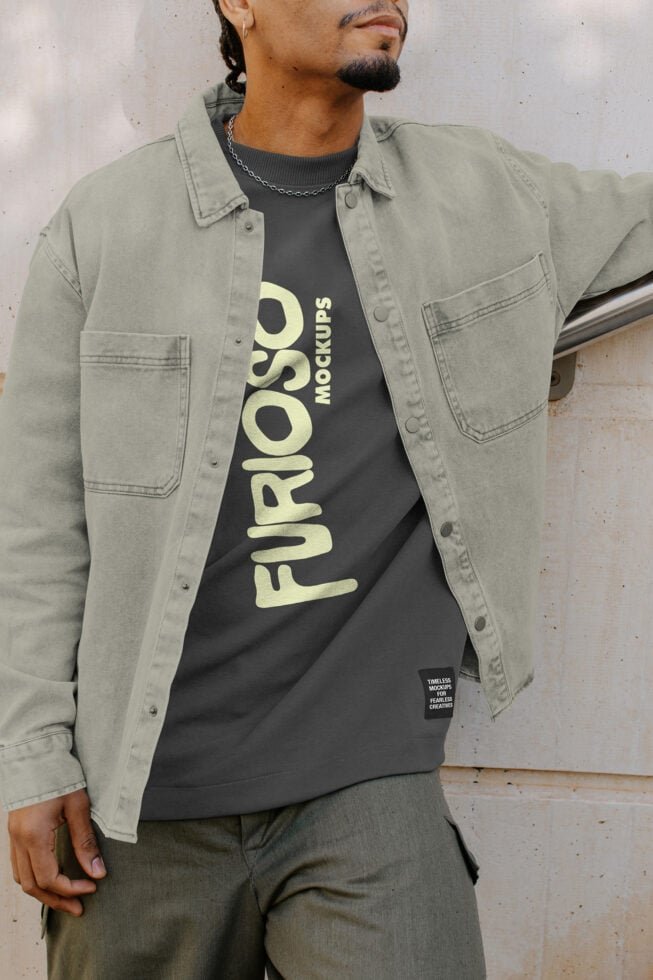 T-Shirt Mockup 03UC