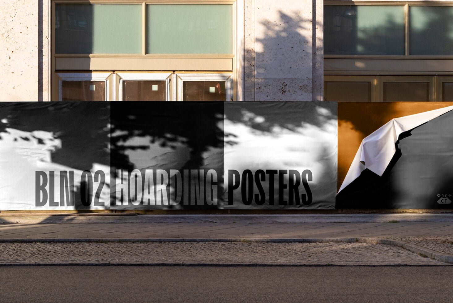 Hoarding Mockup BLN02