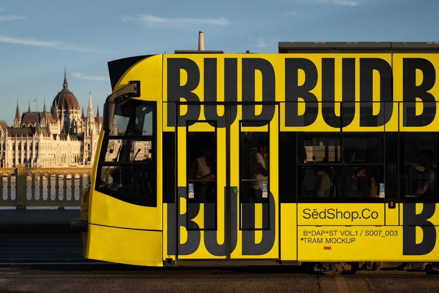Tram Mockup S007-003 preview 3