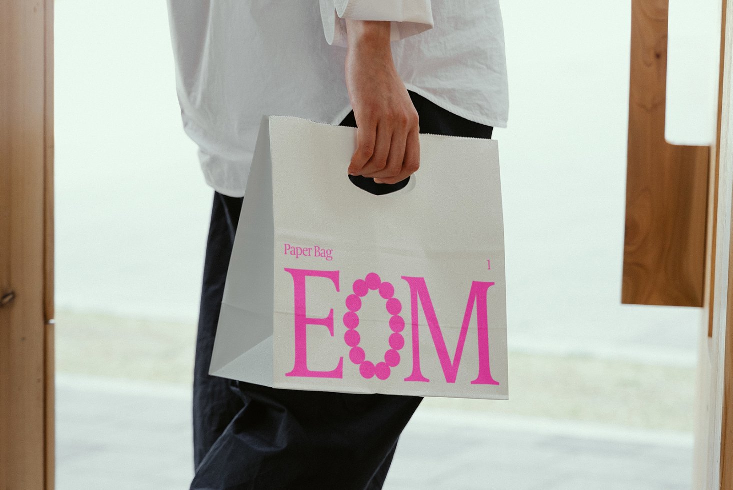 S#1 EoM Paper Bag 01 Mockup preview 2