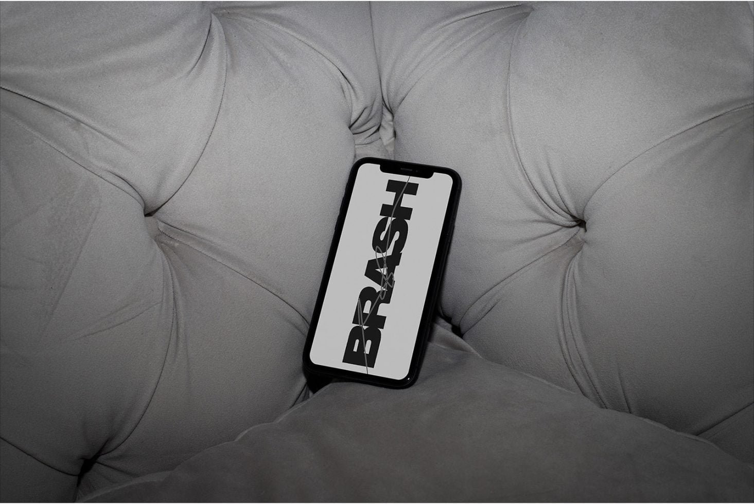 iPhone Mockup Brash 06