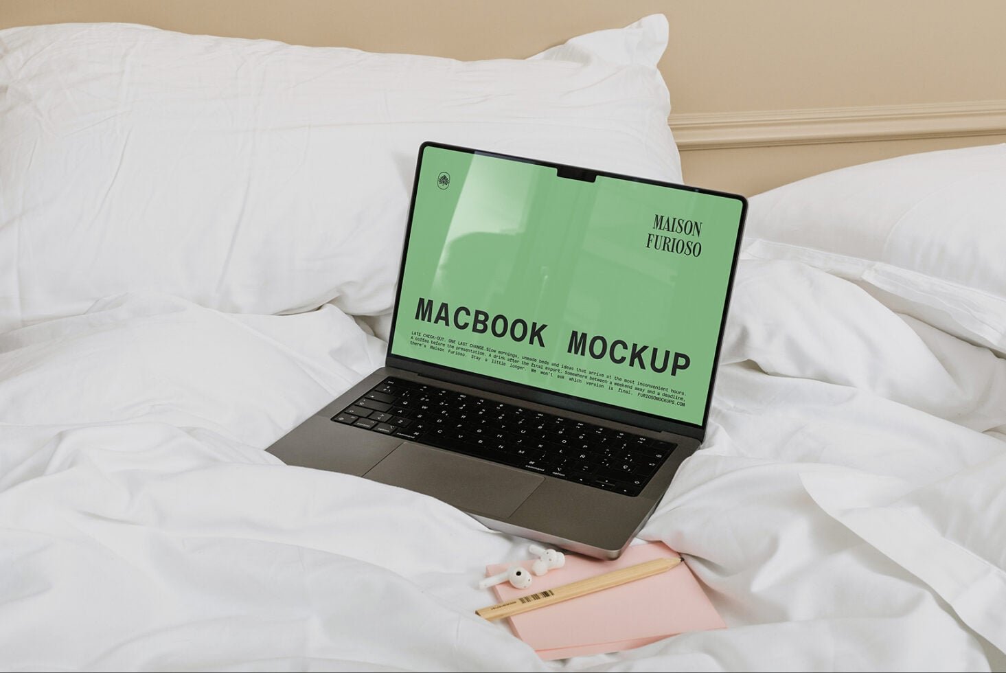 MacBook Mockup 01HC