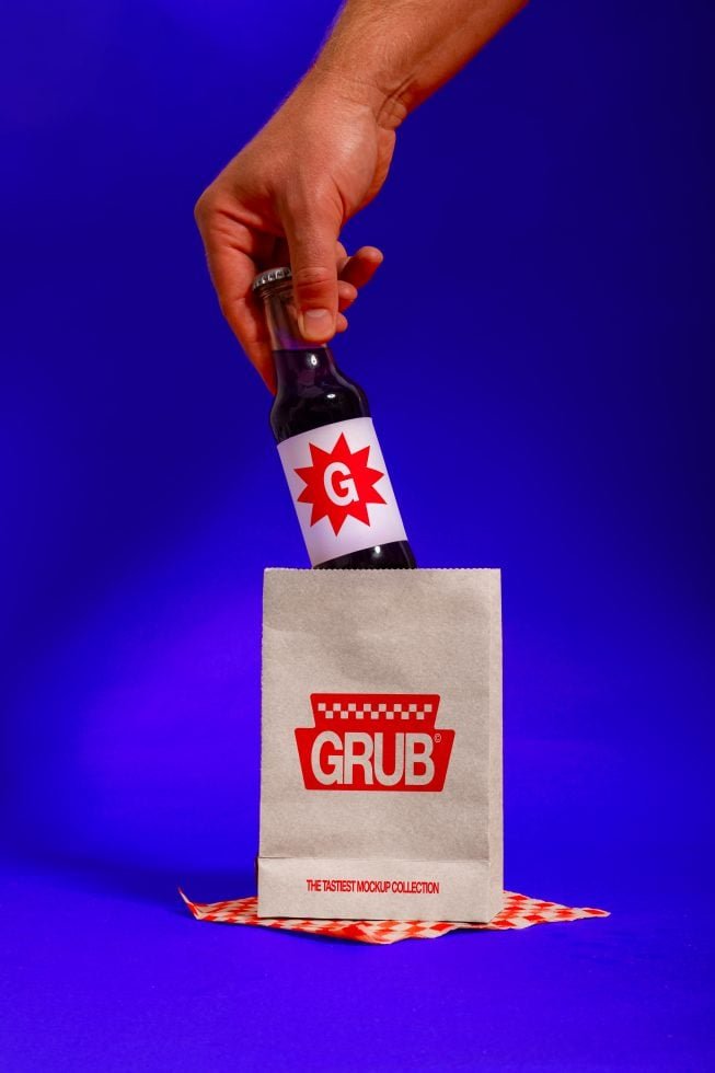 GRUB SODA BOTTLE MOCKUP 01