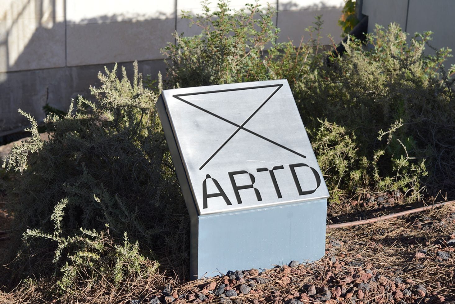 ARTD-C03MTL-Metallic Pedestal-001 preview 3