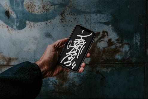 iPhone Mockup Brash 04