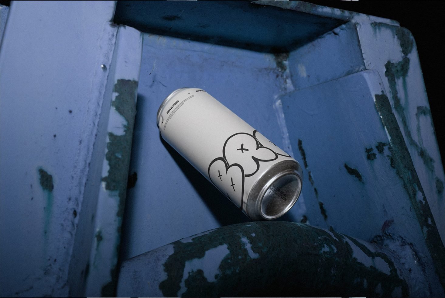 Can Mockup Brash 03