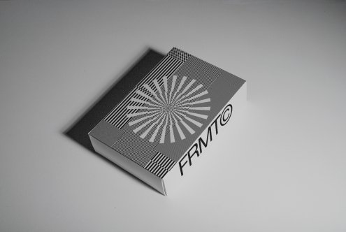 Batch 03 Rectangle Box Mockup 04
