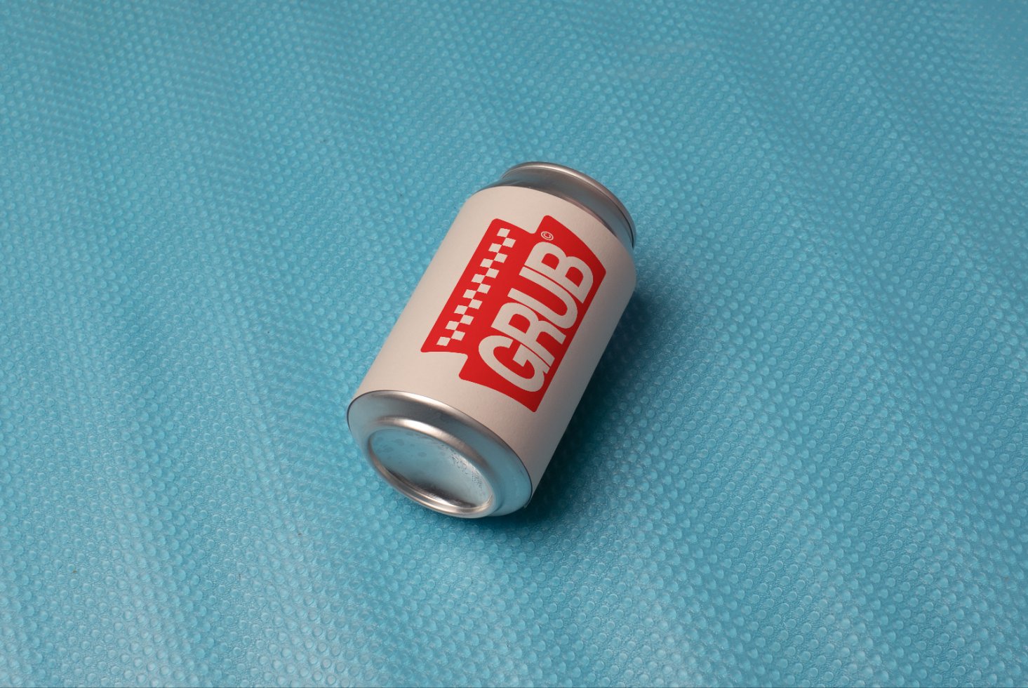 GRUB CANS MOCKUP 04