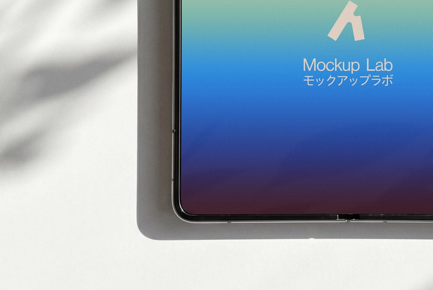 Fold Phone 01ML Mockup preview 3