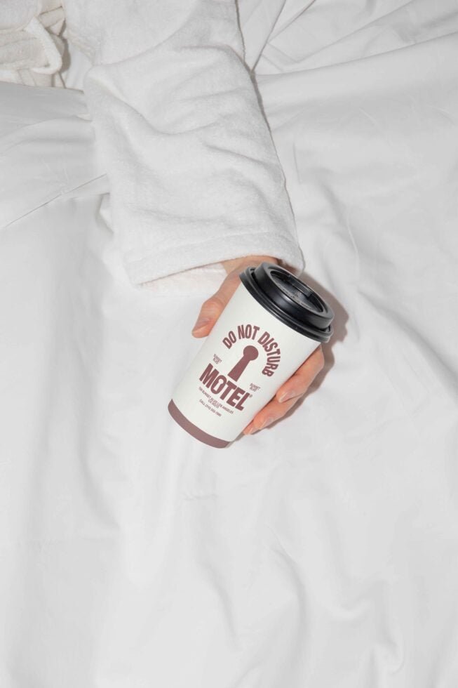 MOTEL TAKEAWAY CUP MOCKUP 01