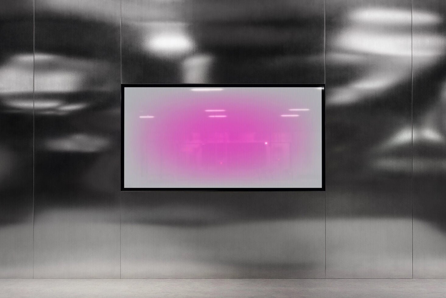Large Screen Mockup 4